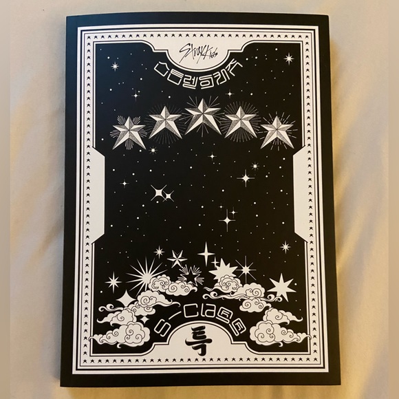 OFFICIAL Stray Kids 5 Star Album - Picture 1 of 2